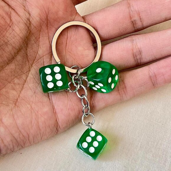 y2k 2000s green dice keyring for keychain - Picture 5 of 8